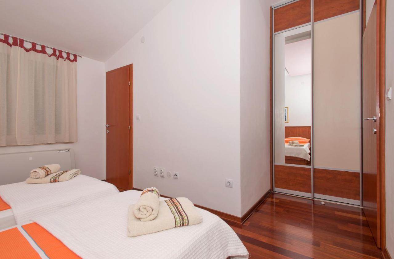 Apartments Marcela Makarska Exterior photo